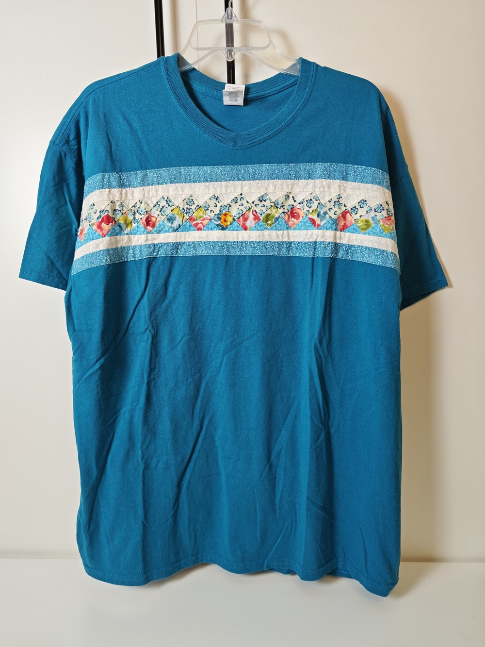 Gildan Ultra Cotton Teal Patchwork Floral Quilted Crewneck Tee Women XL 4501